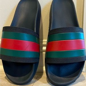 GUCCI SLIDES. Size 72 (12). Men’s  Gently worn